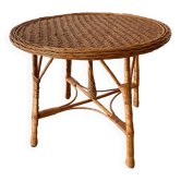 Round wicker table