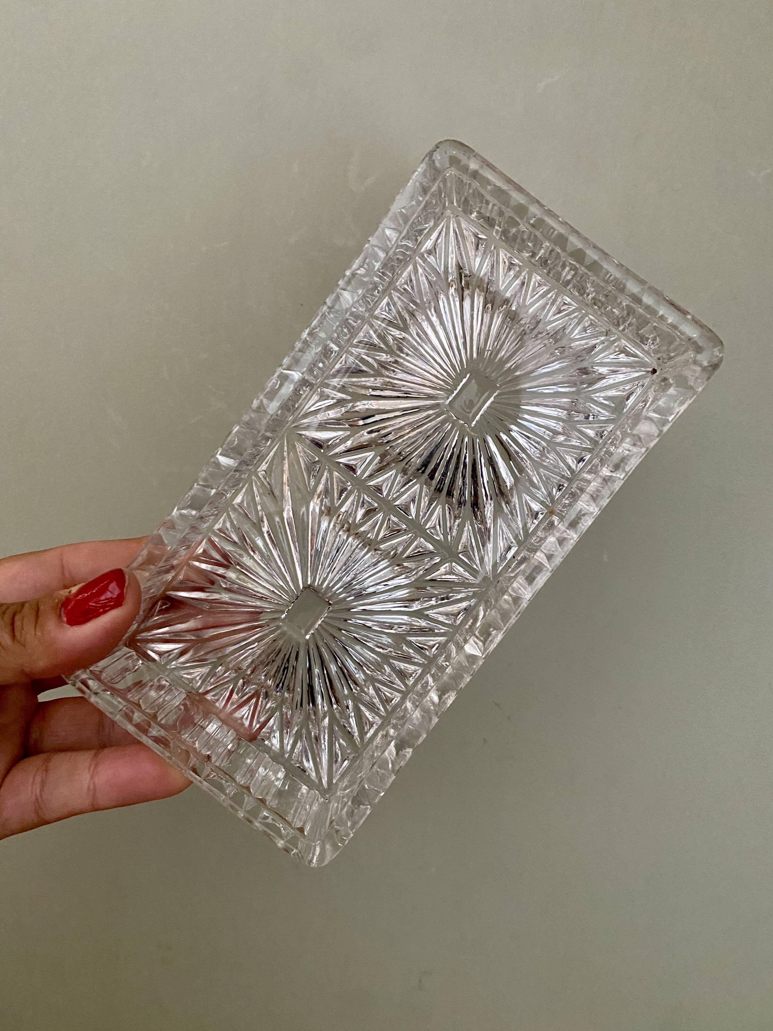 Tray and 3 vintage ramekins in worked glass