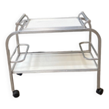 Serving table