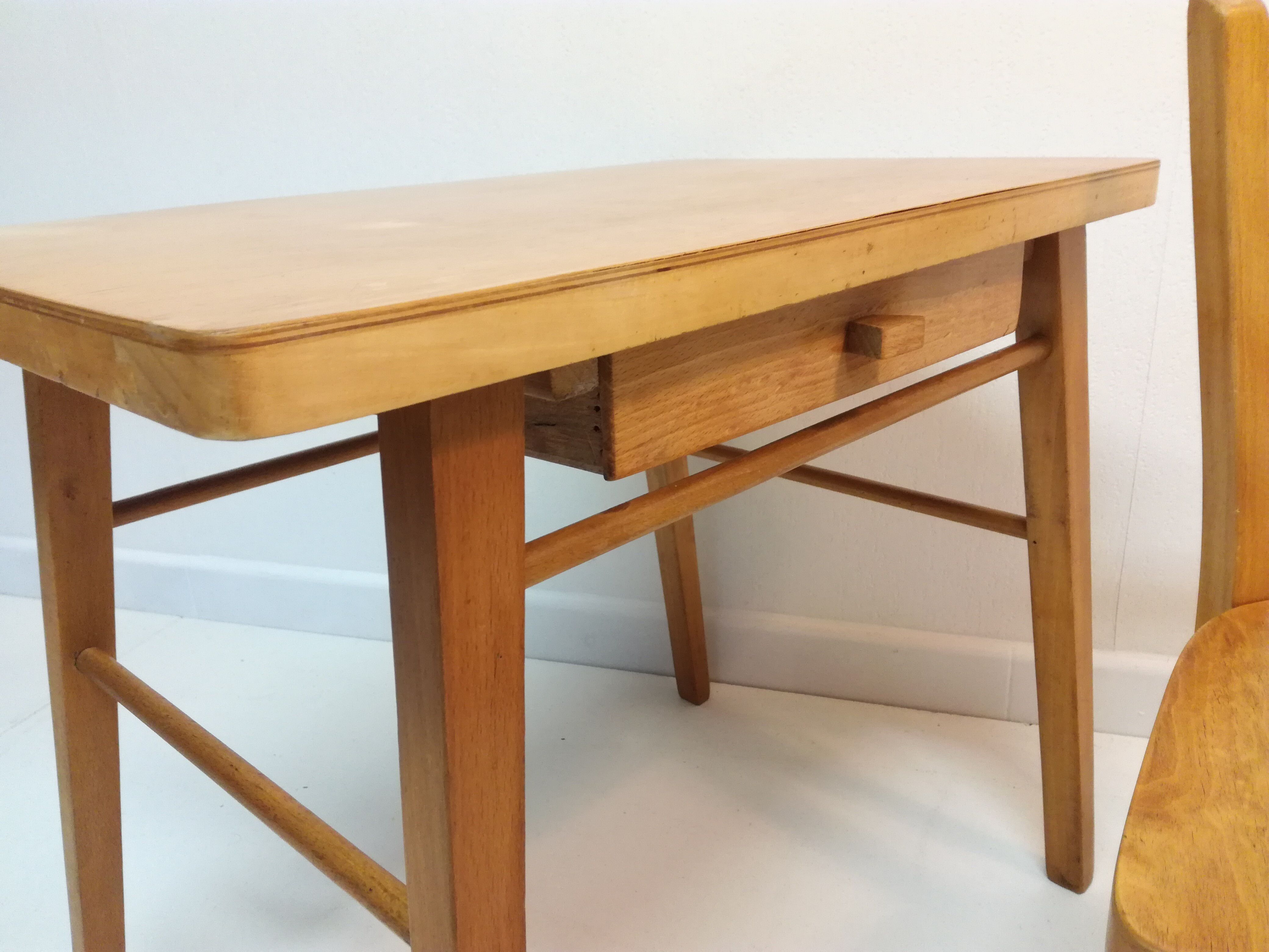 Desk and chair baumann