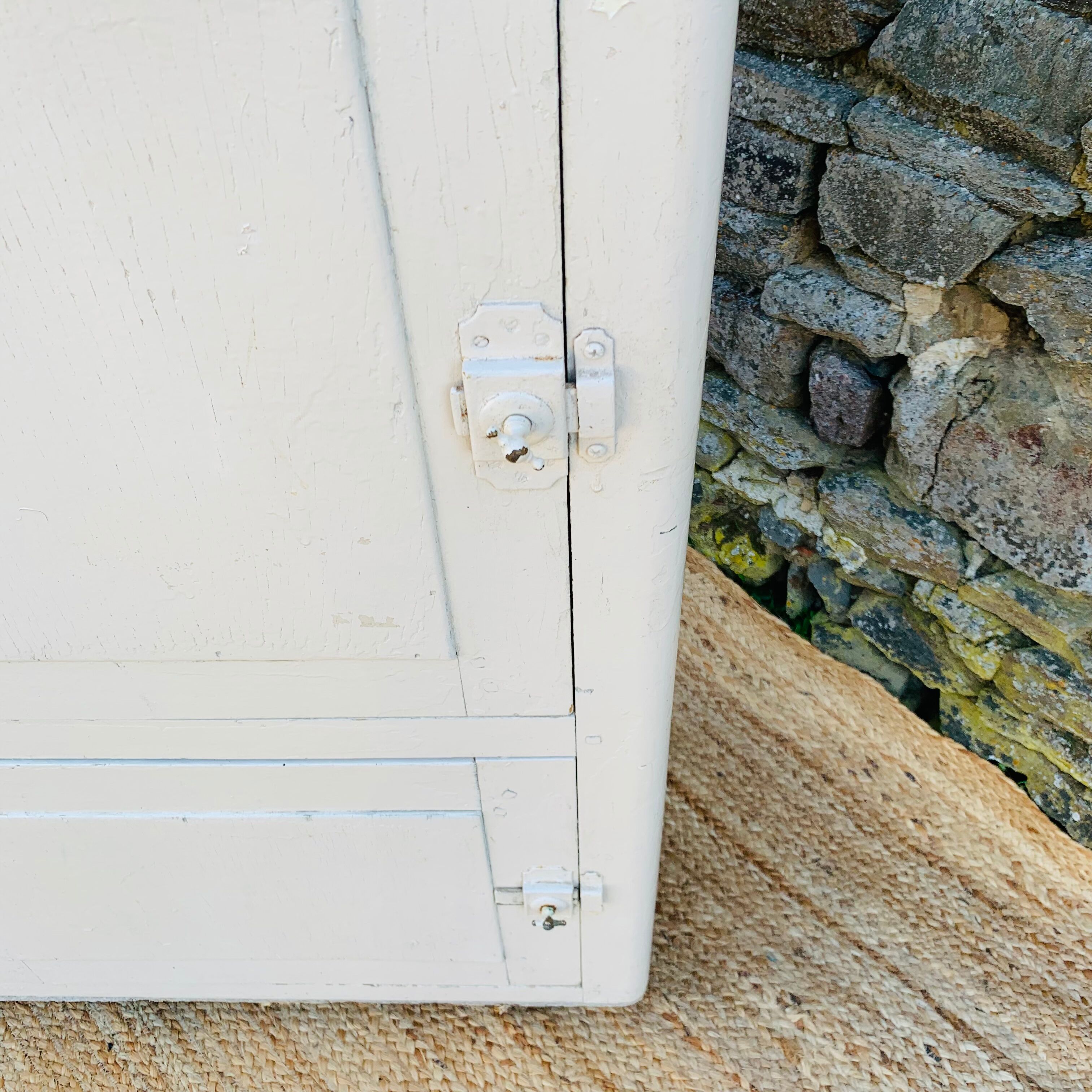 Parisian furniture 2 doors