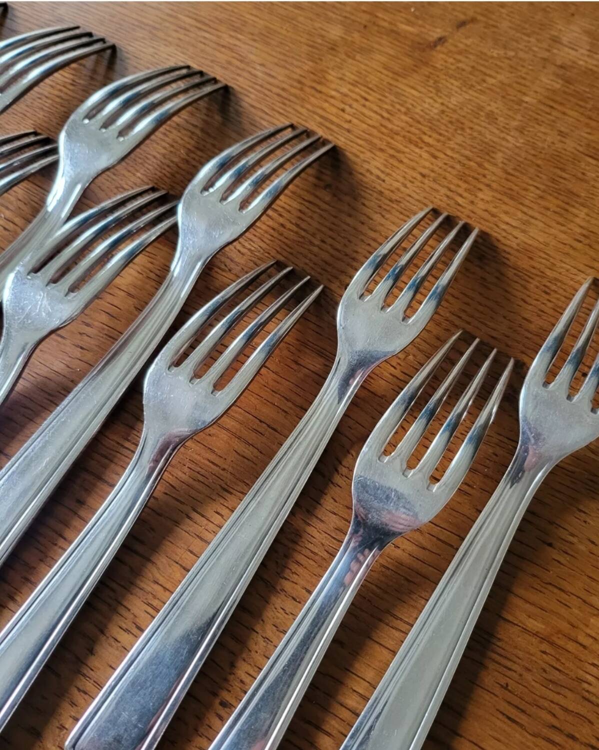 11 Fourchettes en Métal Argenté Orfèvre DAM  20.5 cm