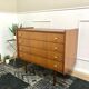 Commode vintage pieds fuseaux