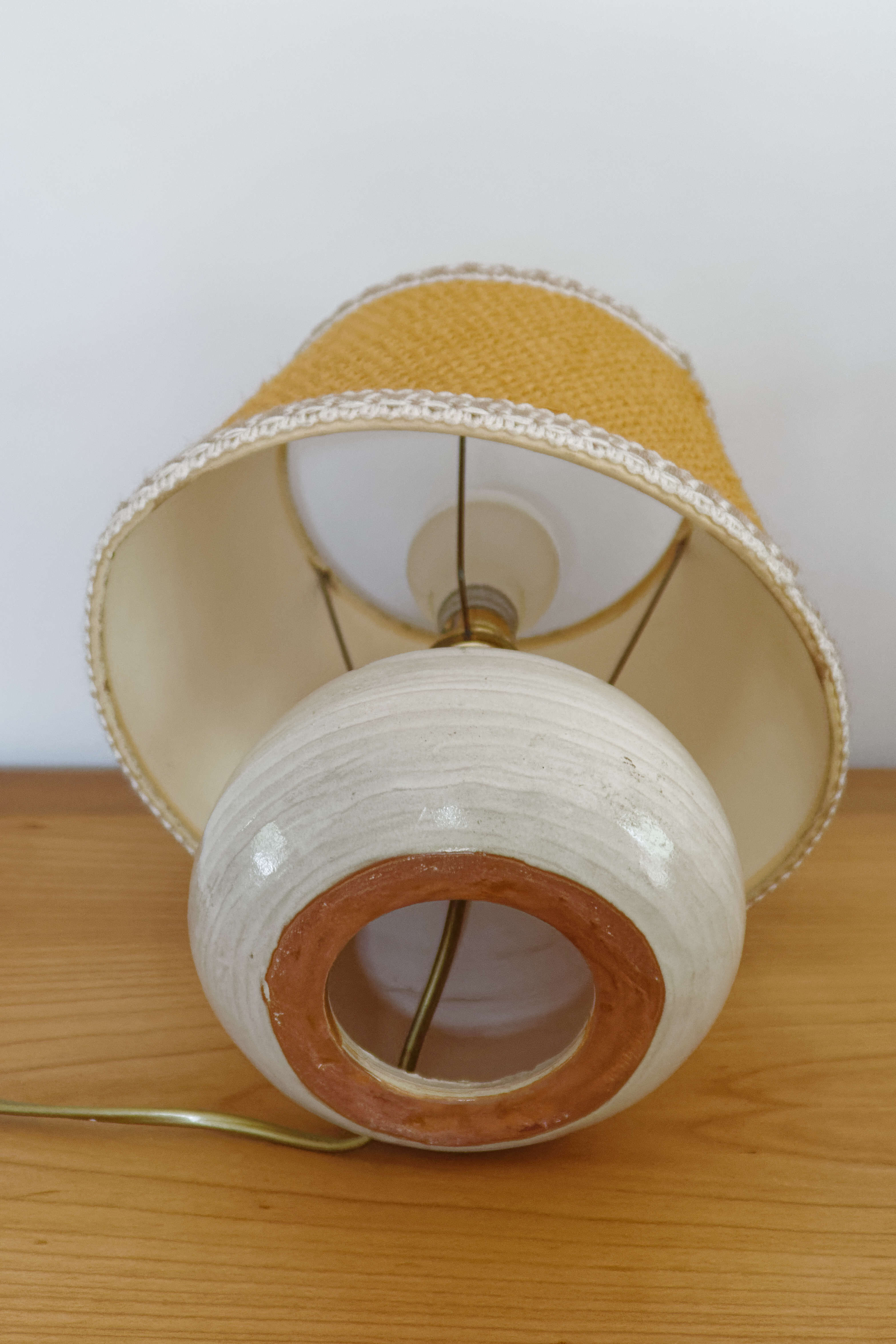 Ceramic table lamp and burlap