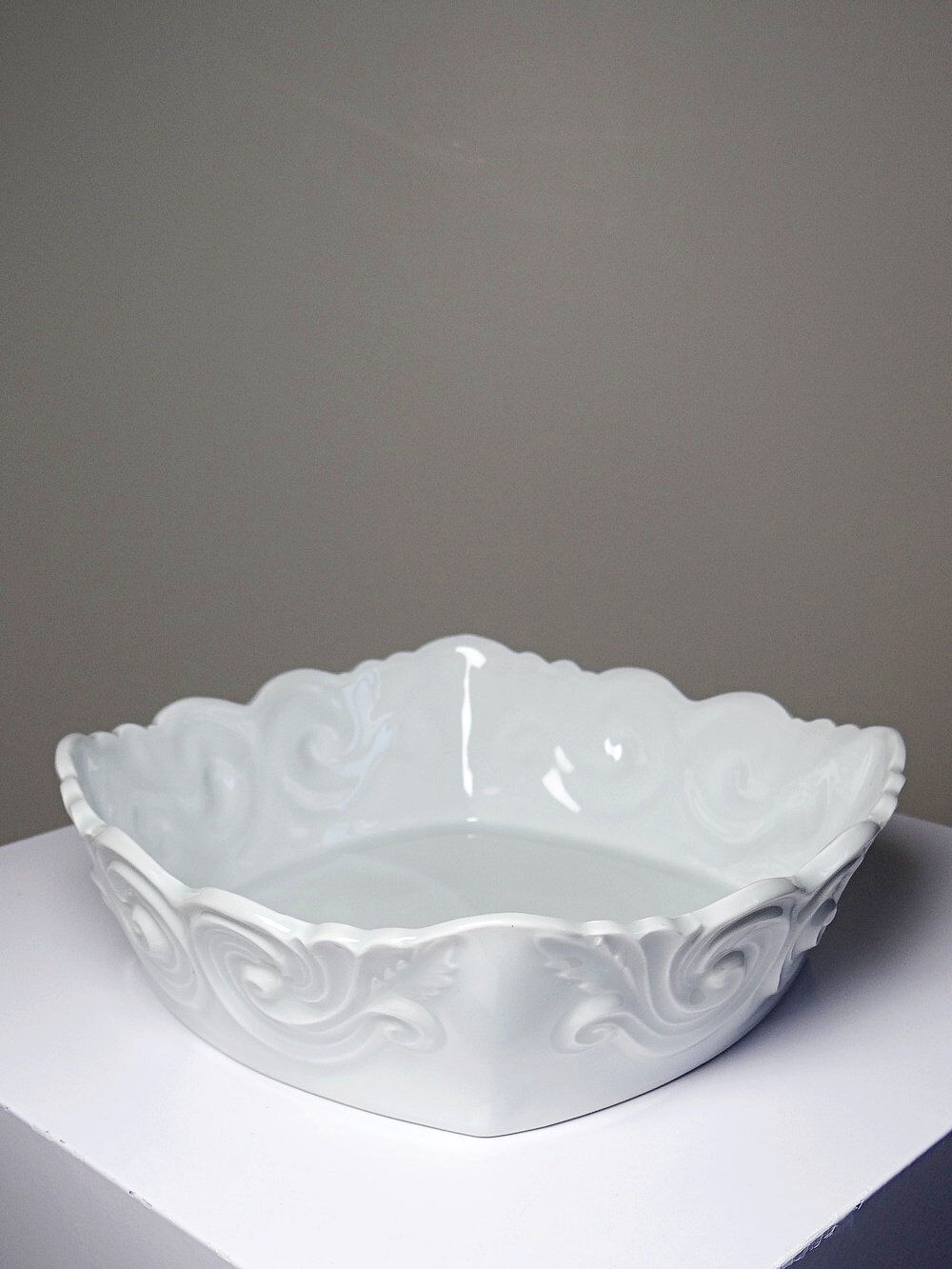 Square coupe/bowl in celadon porcelain, vintage Limoges from the 50s to 70s.