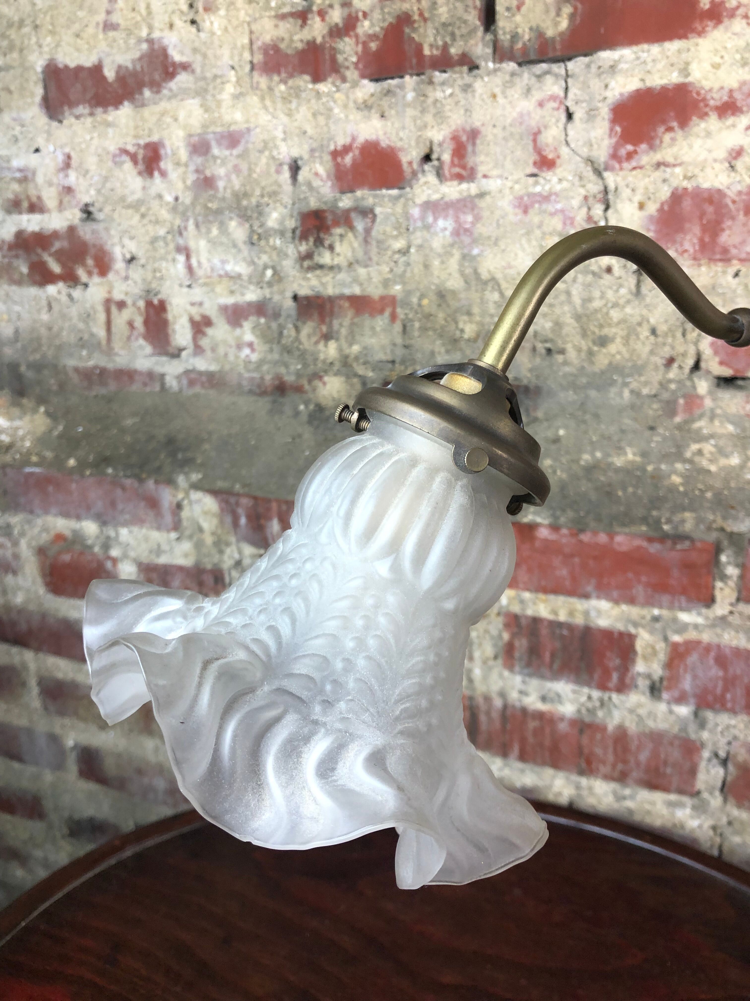 Bronze and brass desk lamp, tulip in glass paste 1930