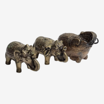 Trio of vintage Indian bronze elephants including a box, 10 cm