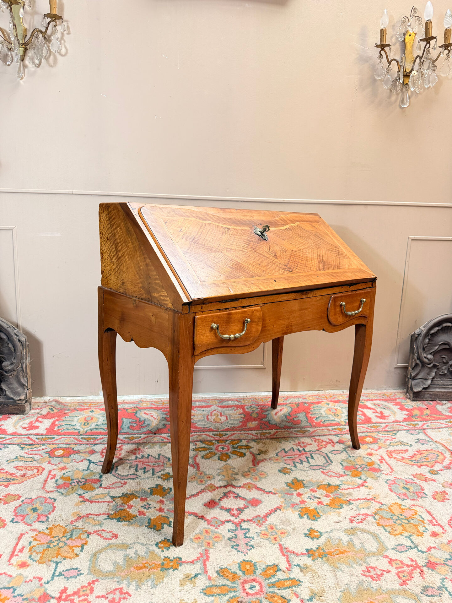 WALNUT SLOPING DESK FROM THE LOUIS XV PERIOD 18TH CENTURY
