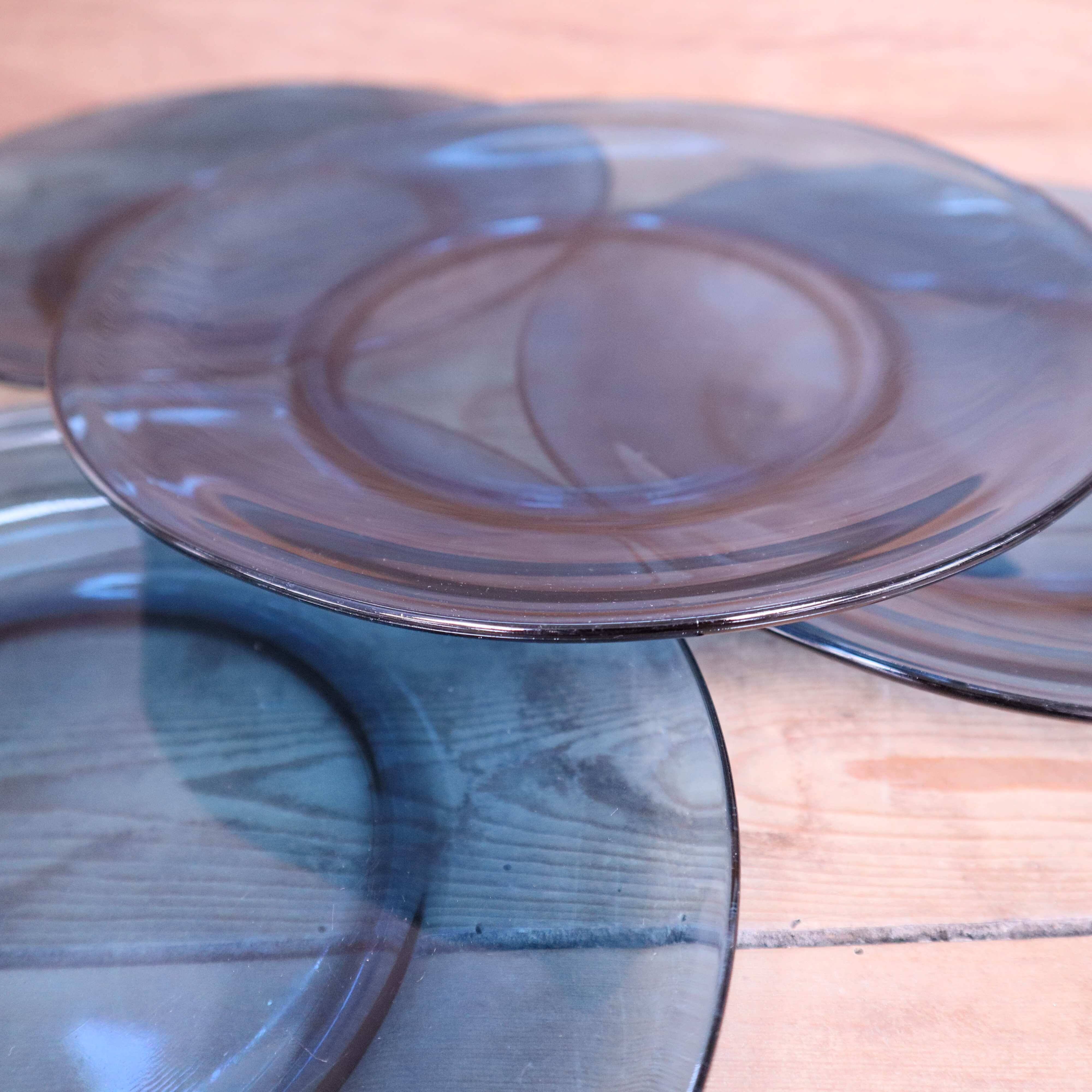 4 vintage blue tempered glass dinner plates Vereco France