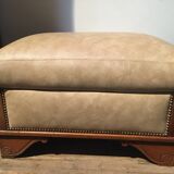 Pouf chest footrest