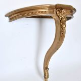 Console d'applique murale en bois sculpté à patine doré