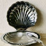 Vintage shell butter dish