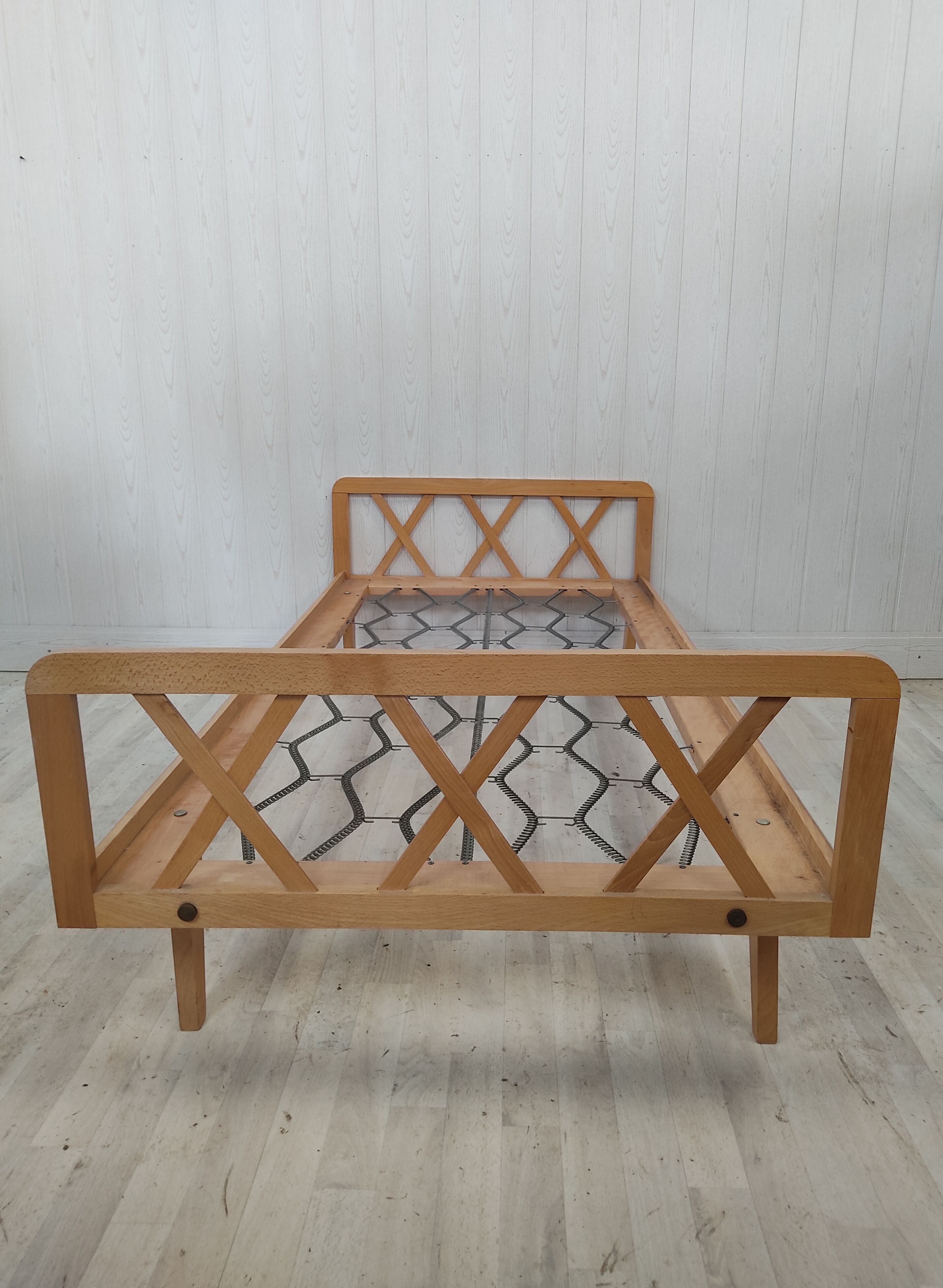 Sofa bed daybed compass feet 90x190cm