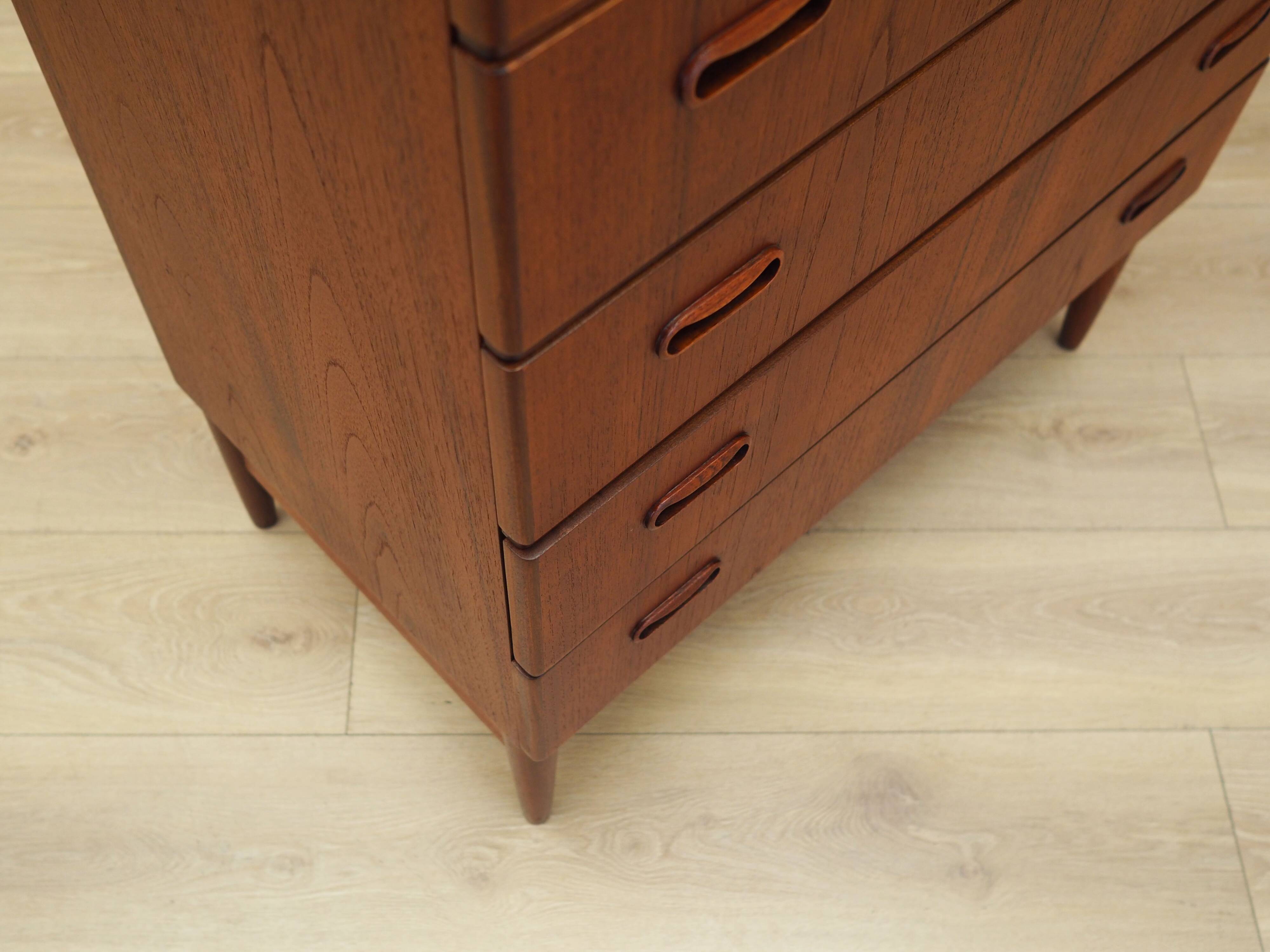 Commode en teck, design danois, années 1970, production : Danemark