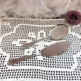 Set of two cutting shovels for cakes, tarts and sweets
