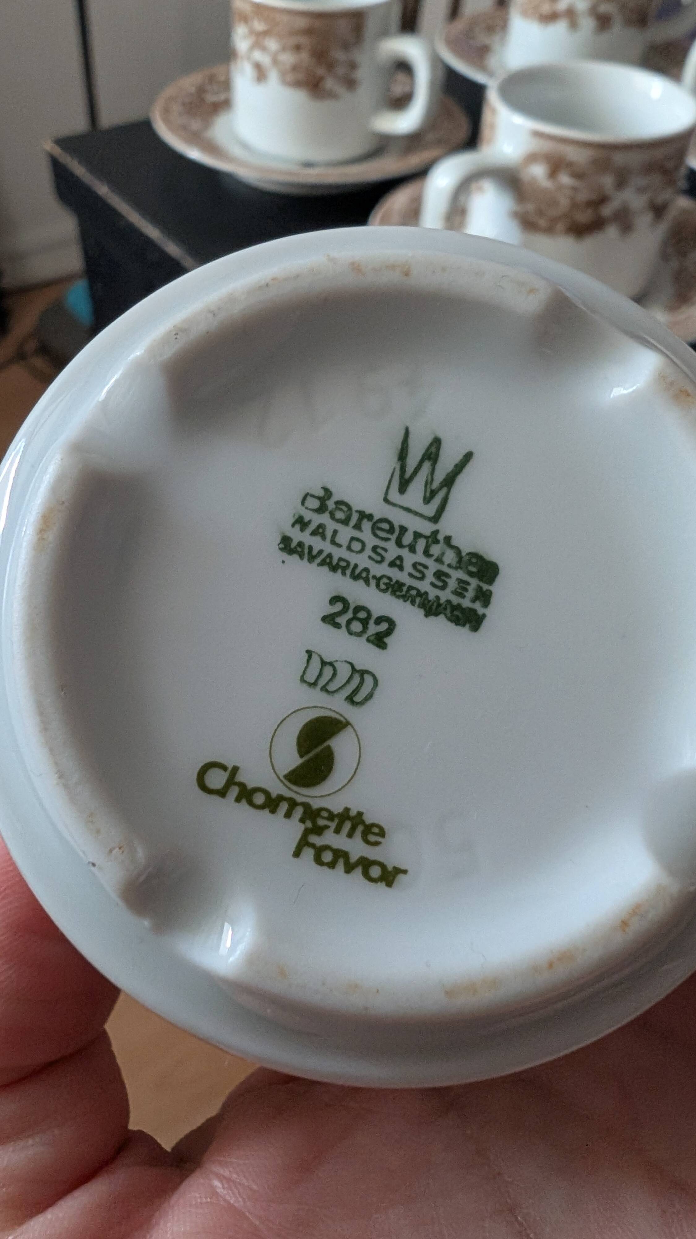 22 cups and saucers Bareuther Waldsassen distributed by Chomette Favor.