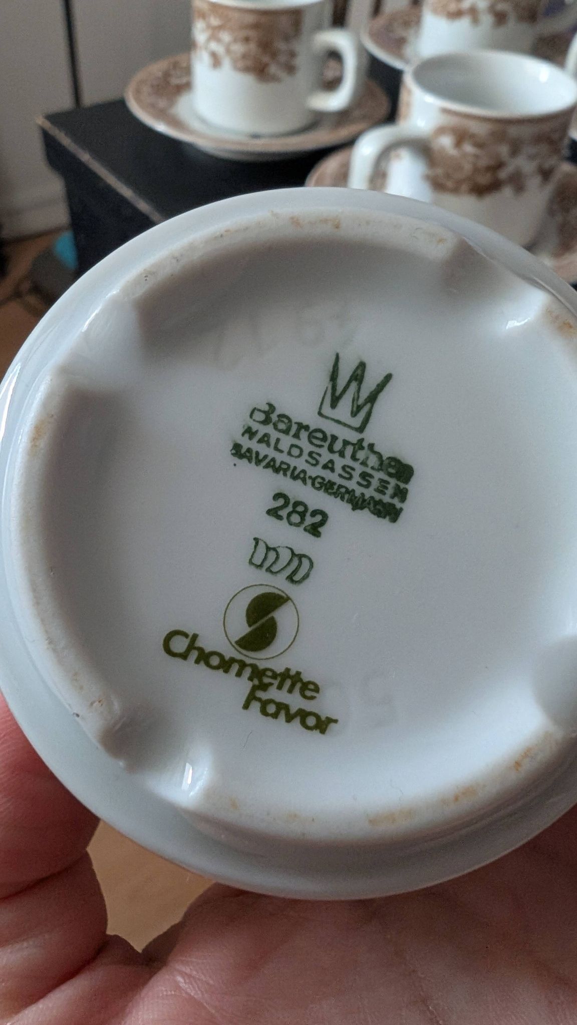 22 cups and saucers Bareuther Waldsassen distributed by Chomette Favor.