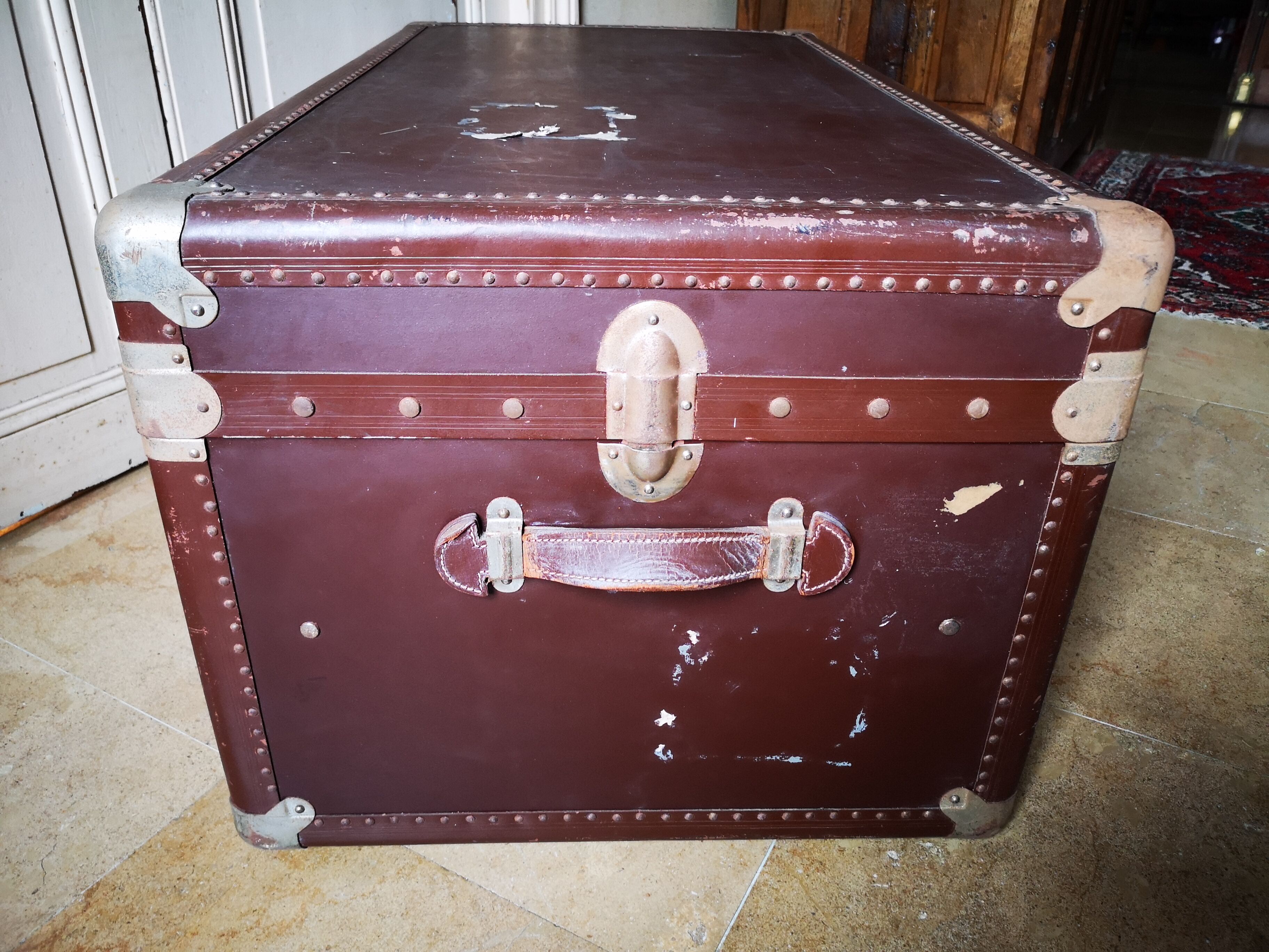 Large travel trunk 1900
