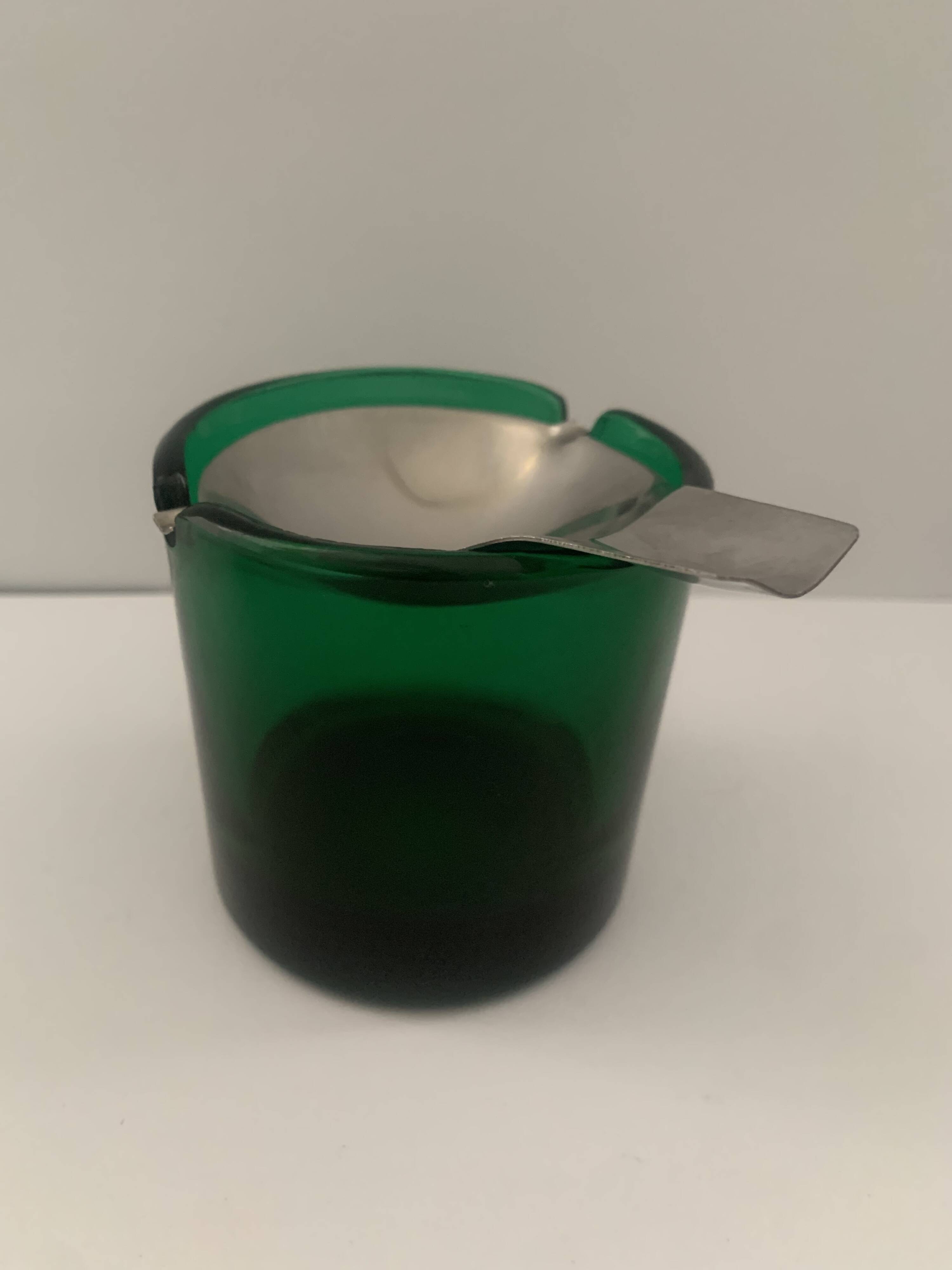 cendrier basculant modèle 504 avec insert en Cromargan de WMF