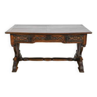 Table, bureau en chêne, style Néogothique – début XXème