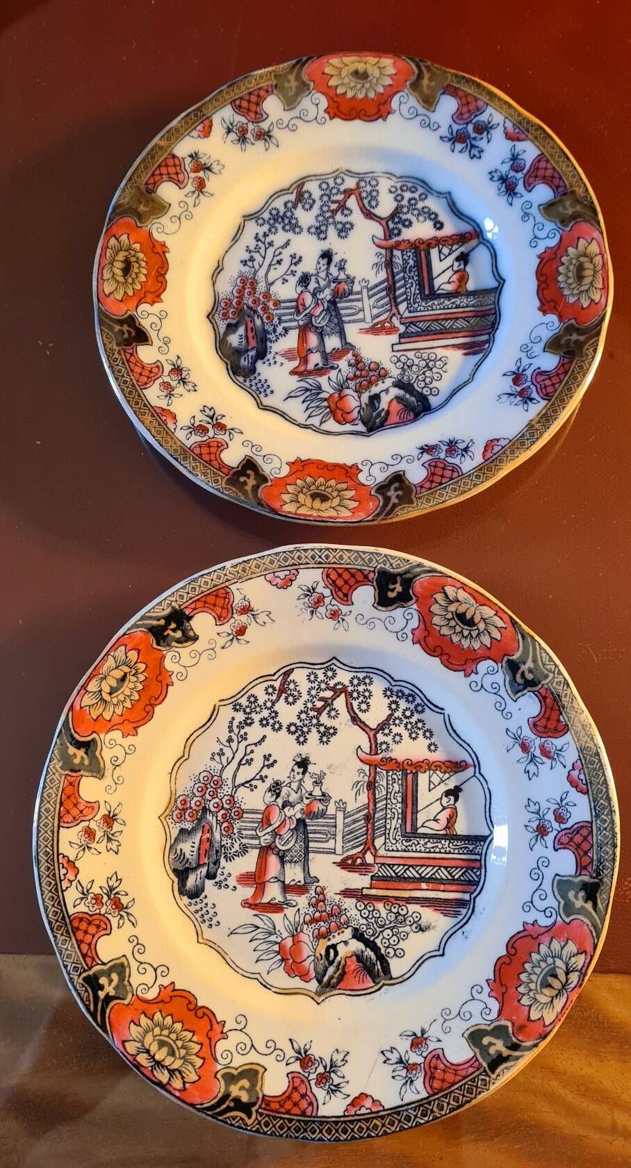 12 Assiettes modèle " Canton" B et F