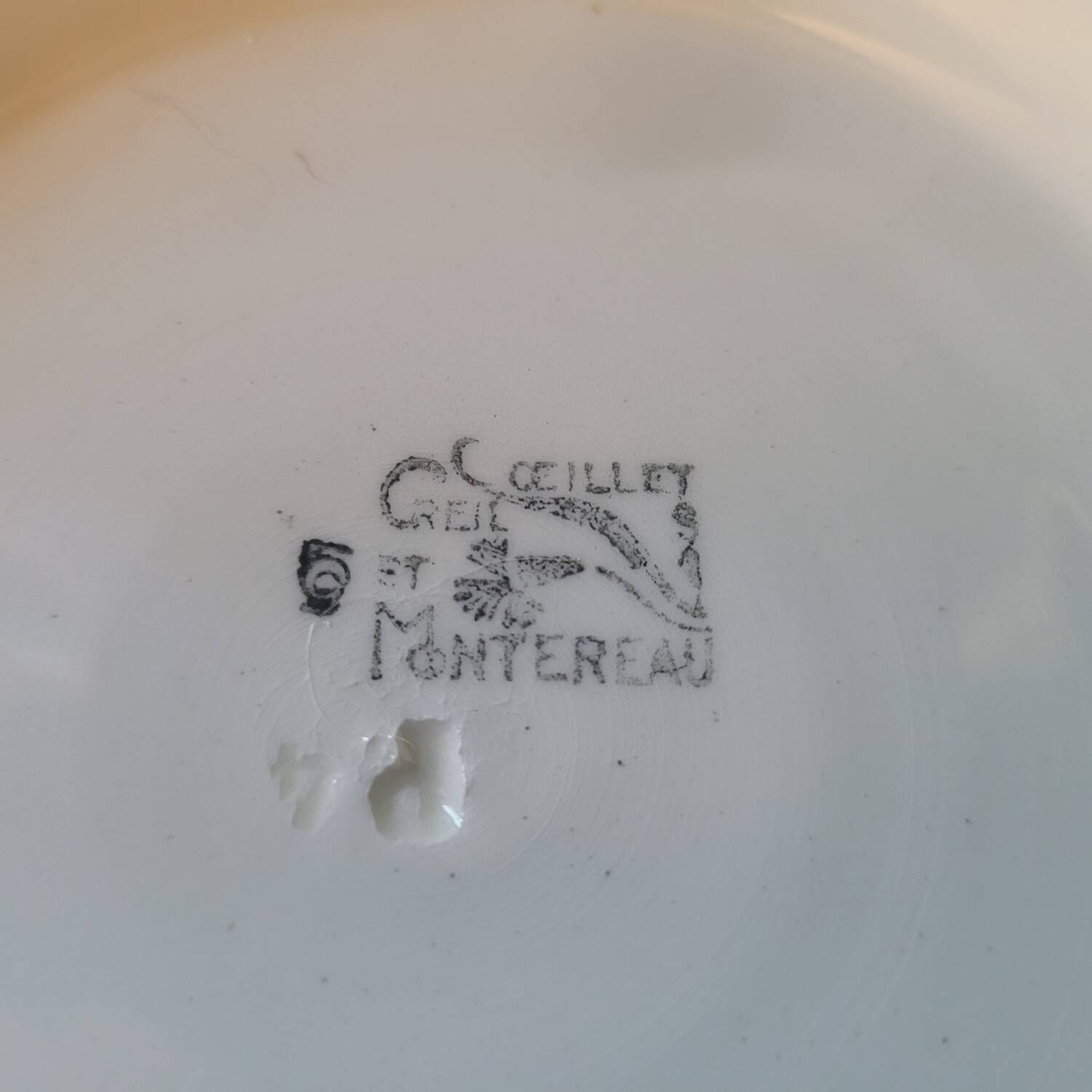 Creil and Montereau Art Deco Fruit Bowl