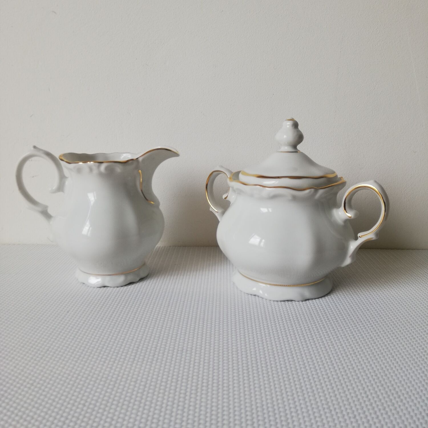 Sugar bowl and milk jug