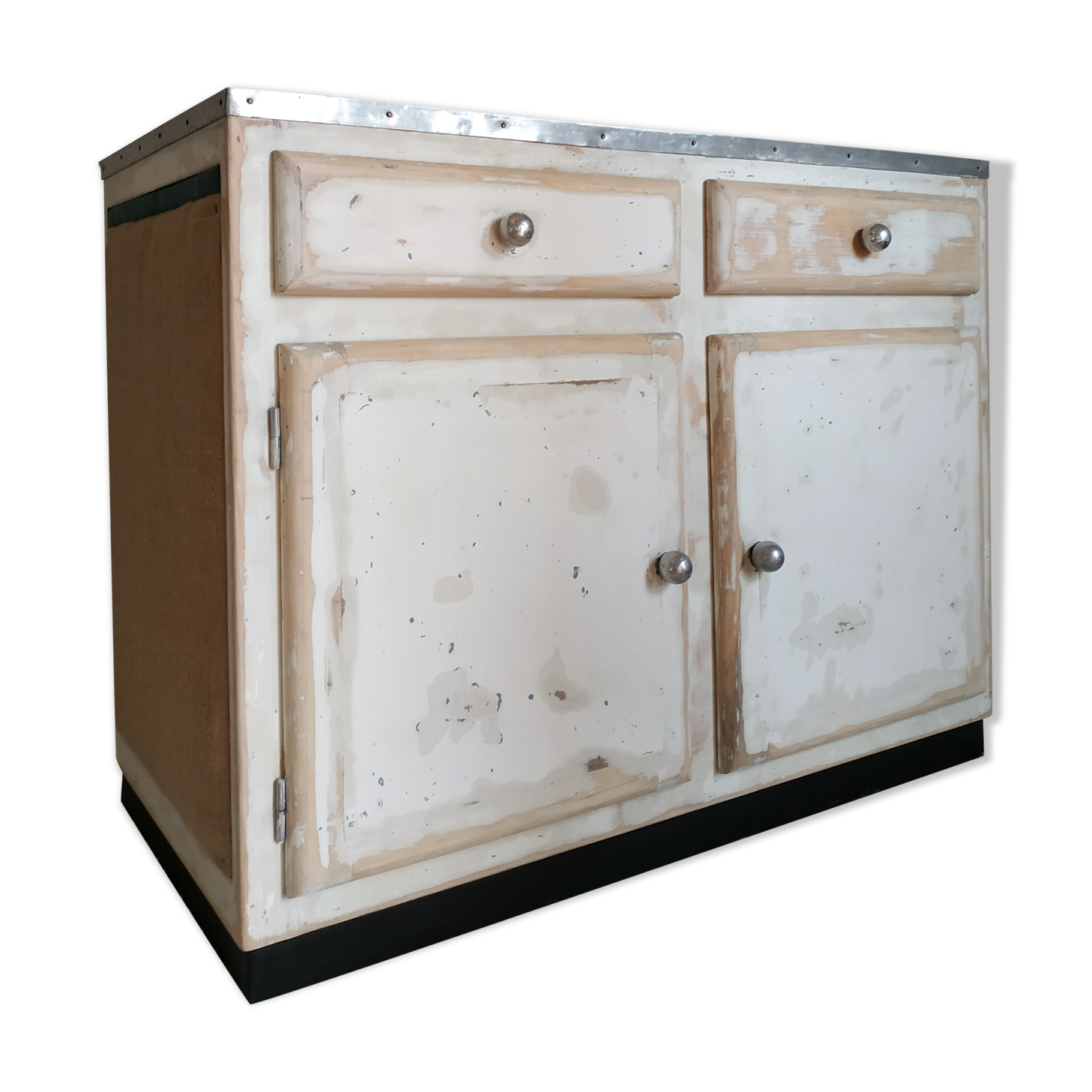 Buffet mado low patinated renovated concrete tray