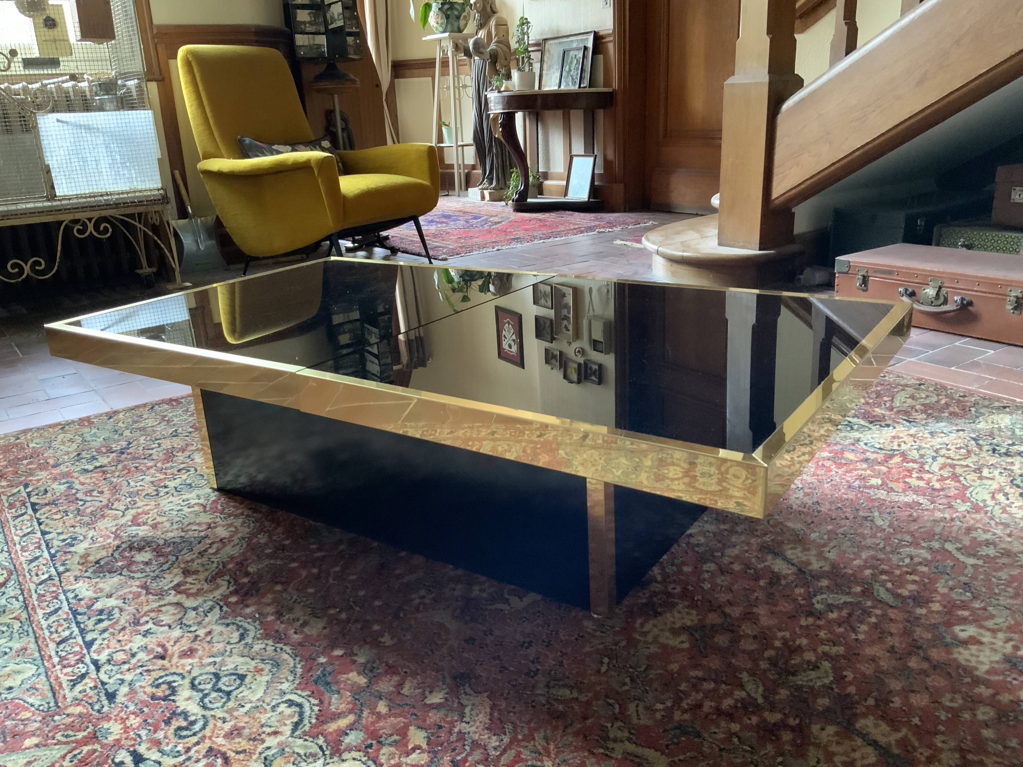 Coffee table bar