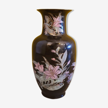 Chinese Porcelain Qianlong Nian Zhi Vase, 1950s/70s