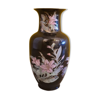 Chinese Porcelain Qianlong Nian Zhi Vase, 1950s/70s