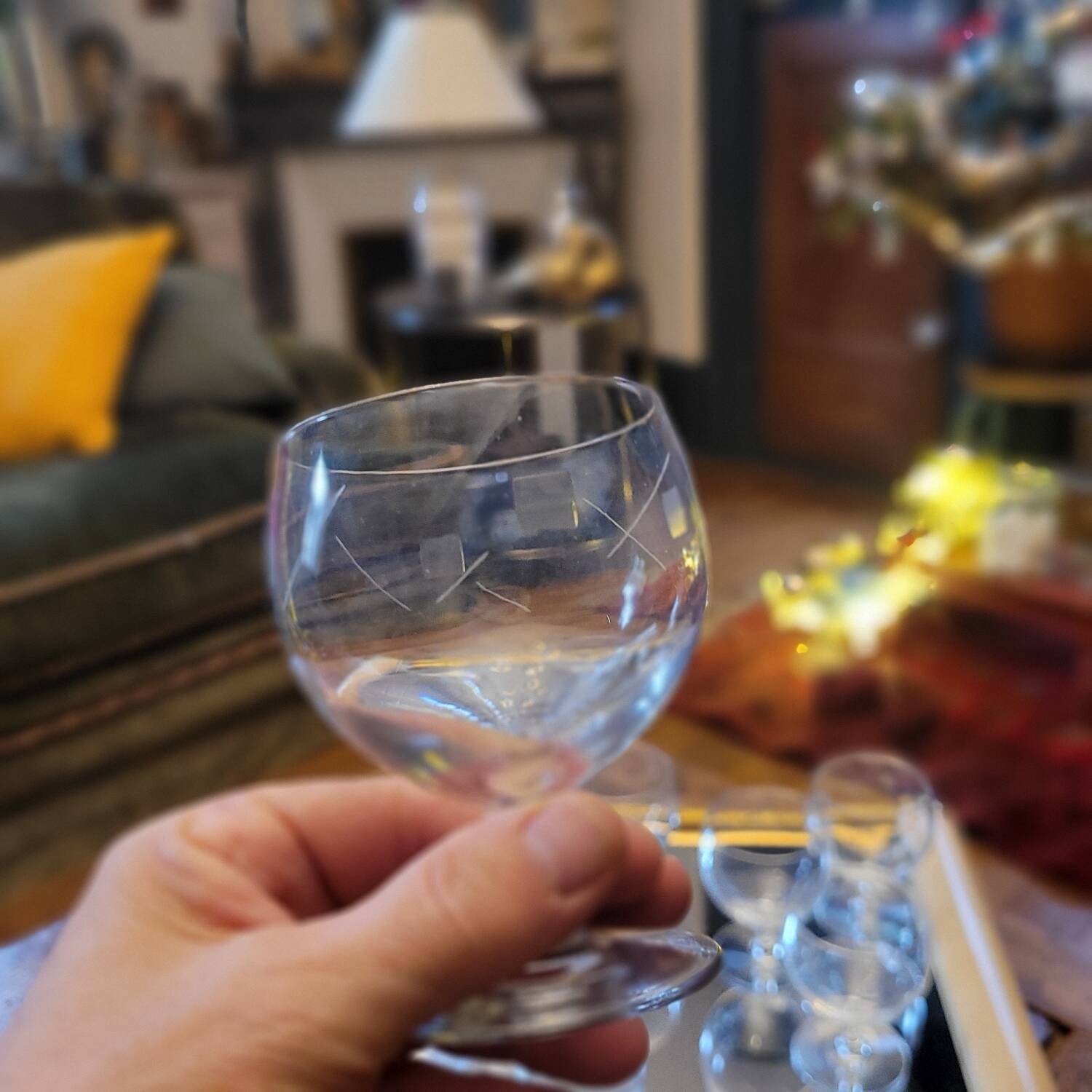 8 cut-glass balloon glasses – 1960s