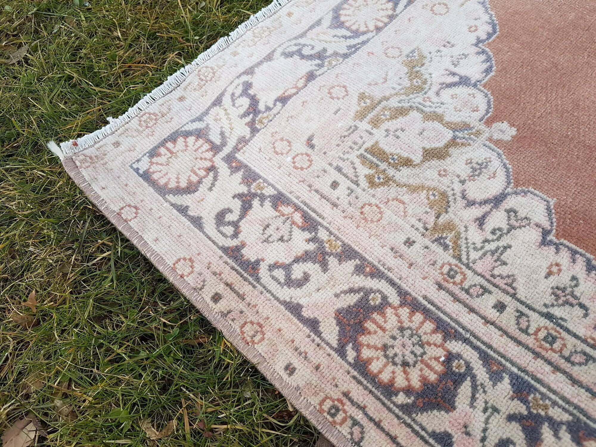 Vintage Turkish Oushak rug 85x150 cm