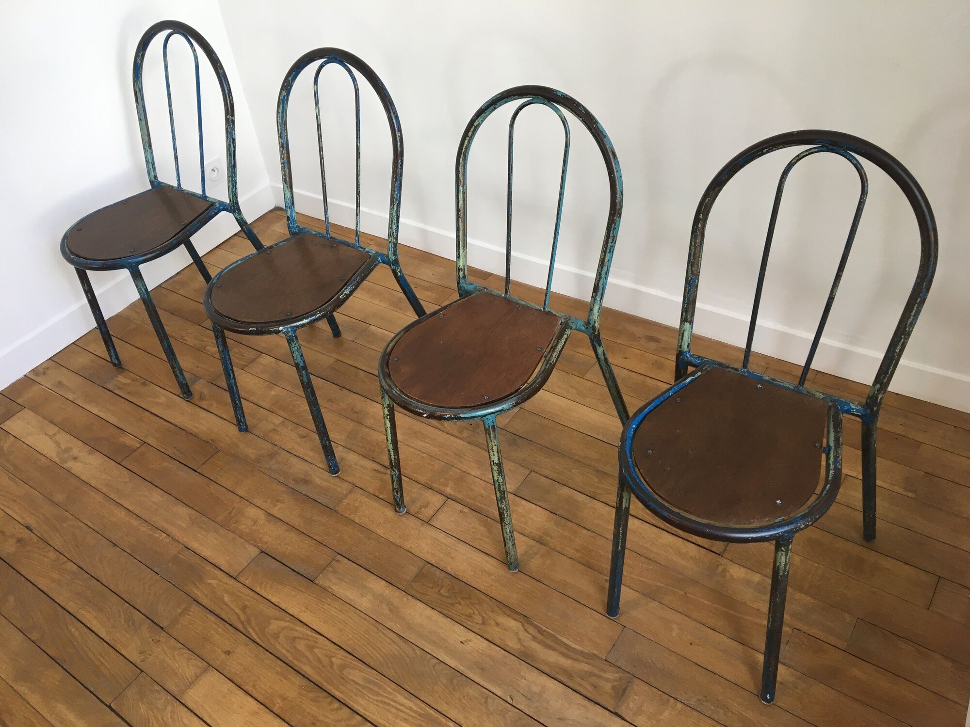 Industrial chair made of wood and metal