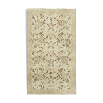 Tapis beige anatolien tissé à la main 140 cm x 243 cm -