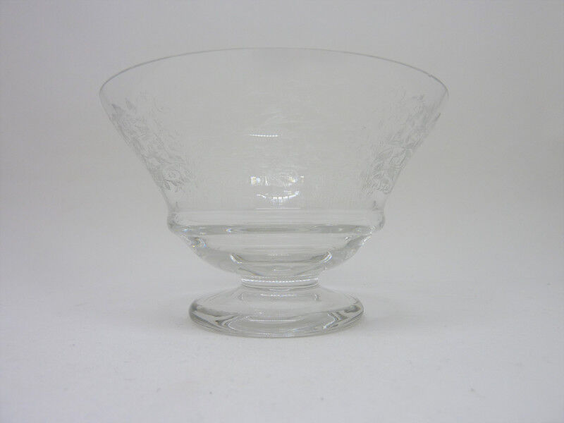 9 old glasses engraved with leaf decoration