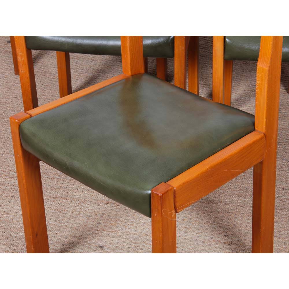 Set of 6 solid elm and leather chairs by Self, 1980.