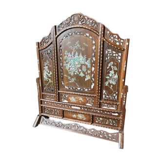 Exotic wooden screen and mother-of-pearl marquetry