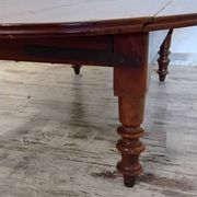 Table basse ovale en bois