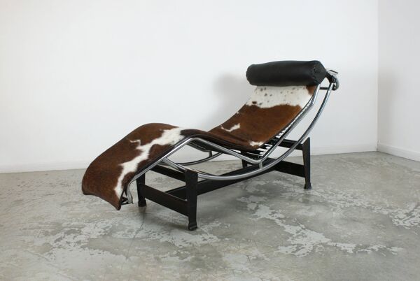 Chaise Longue LC4 par  Le Corbusier, Pierre Jeanneret et Charlotte Perriand
