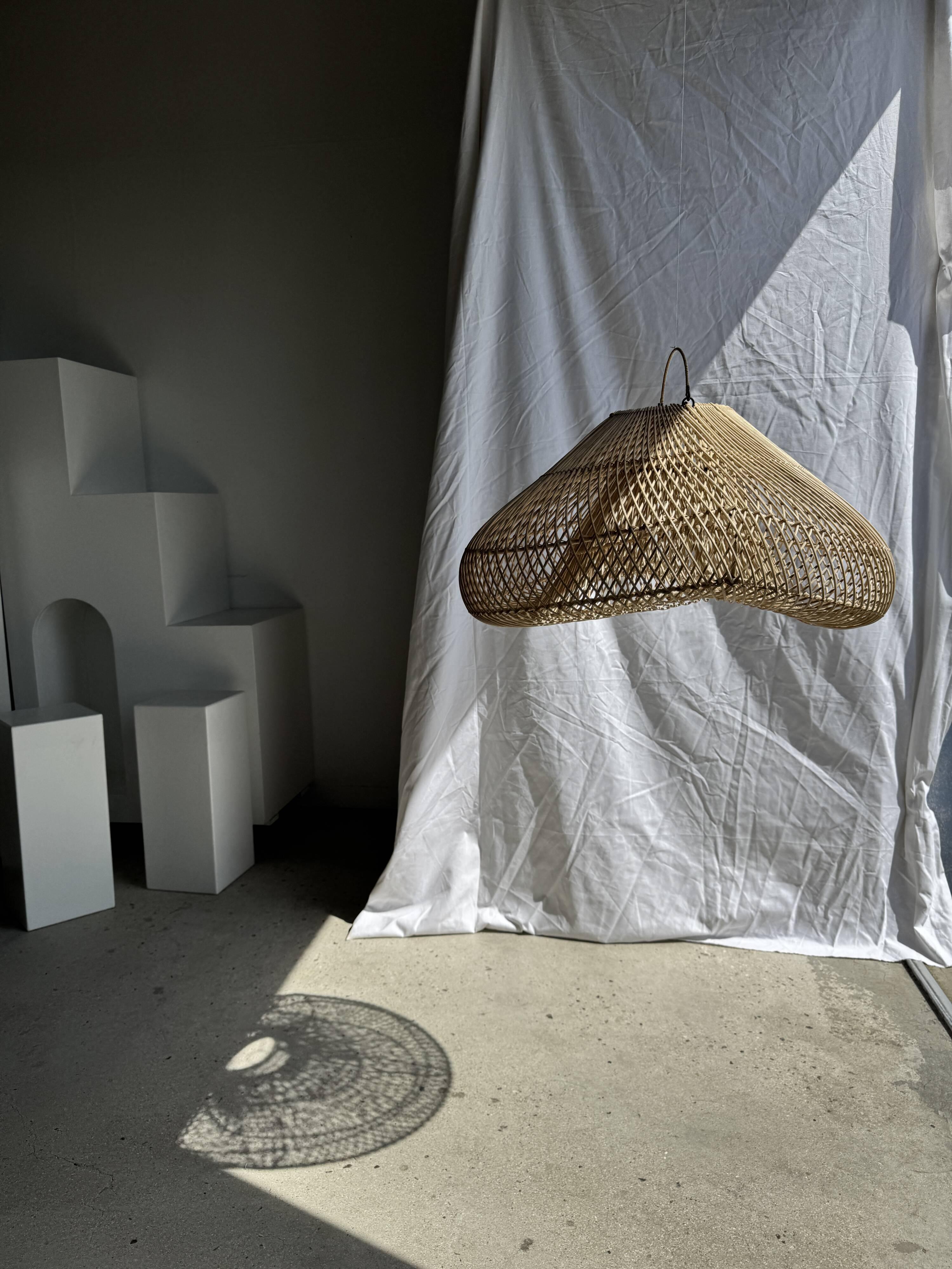 Suspension or rattan lampshade in the shape of a cloud or flattened bubble D60 H35