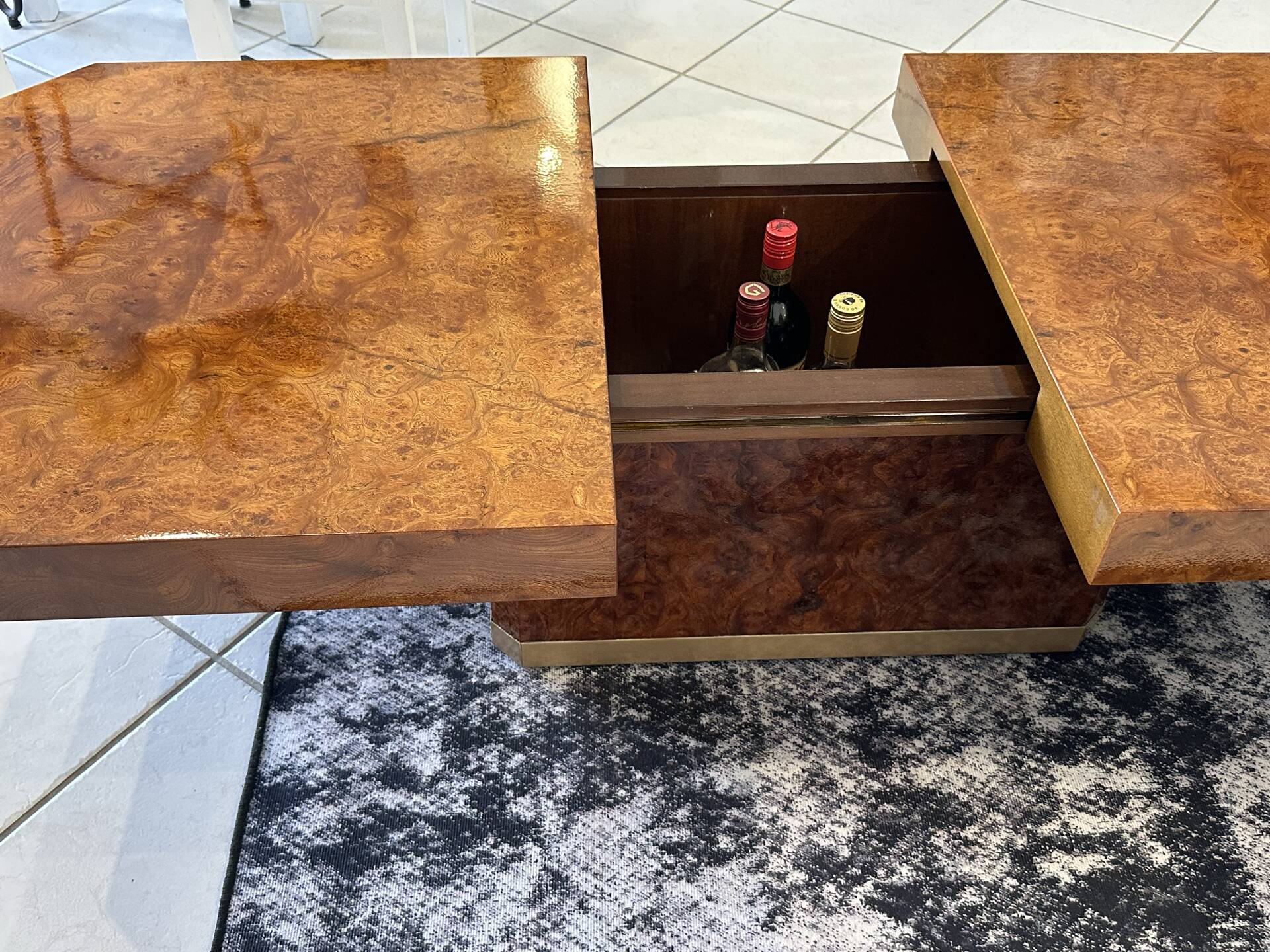 Table basse bar  en Loupe d’orme maison  Lancel vintage 1970