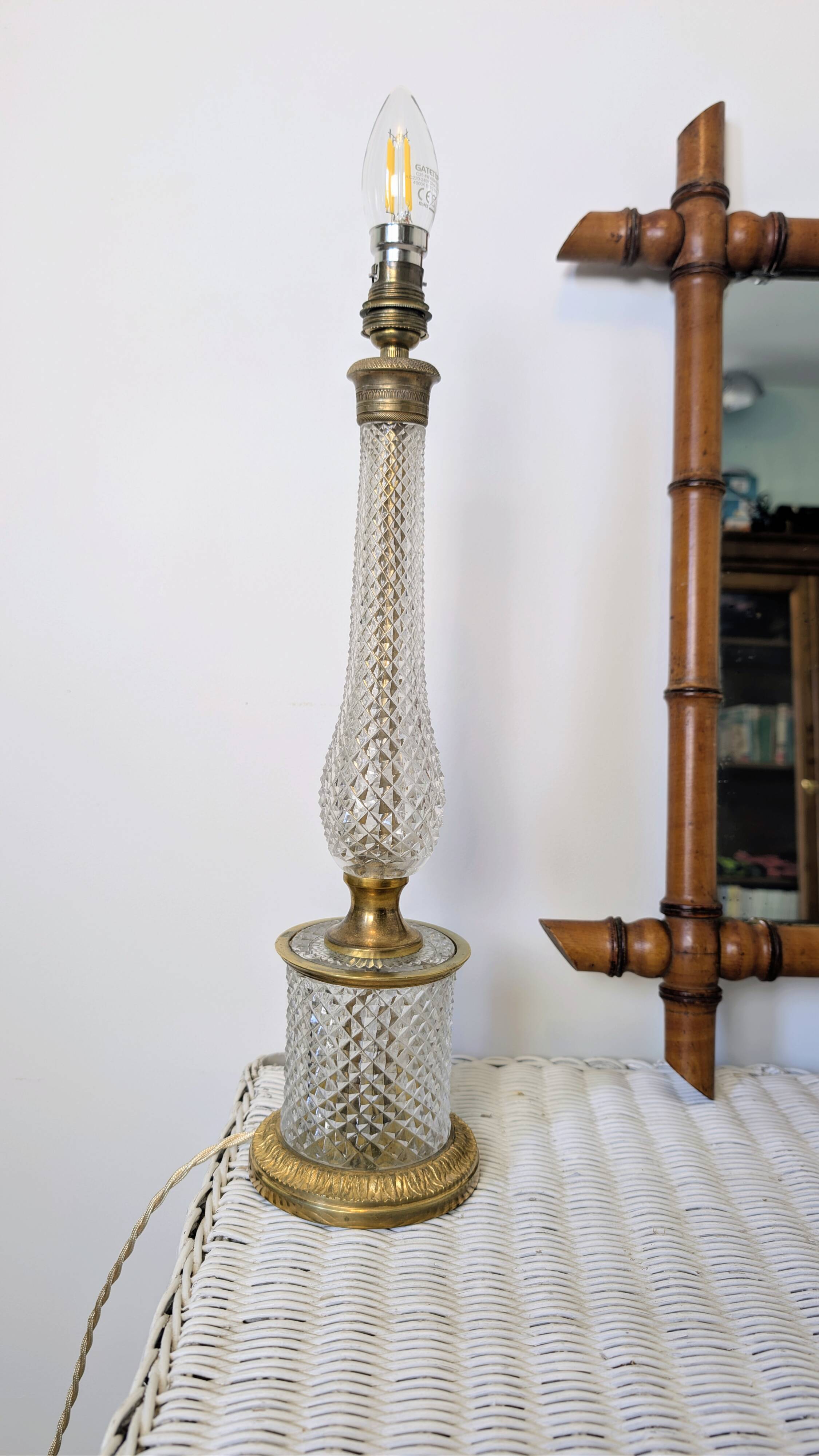 Cut crystal lamp with a gilded bronze mount, early 20th century.