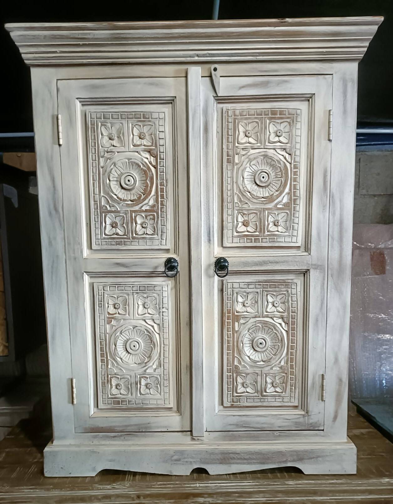 white chest of drawers