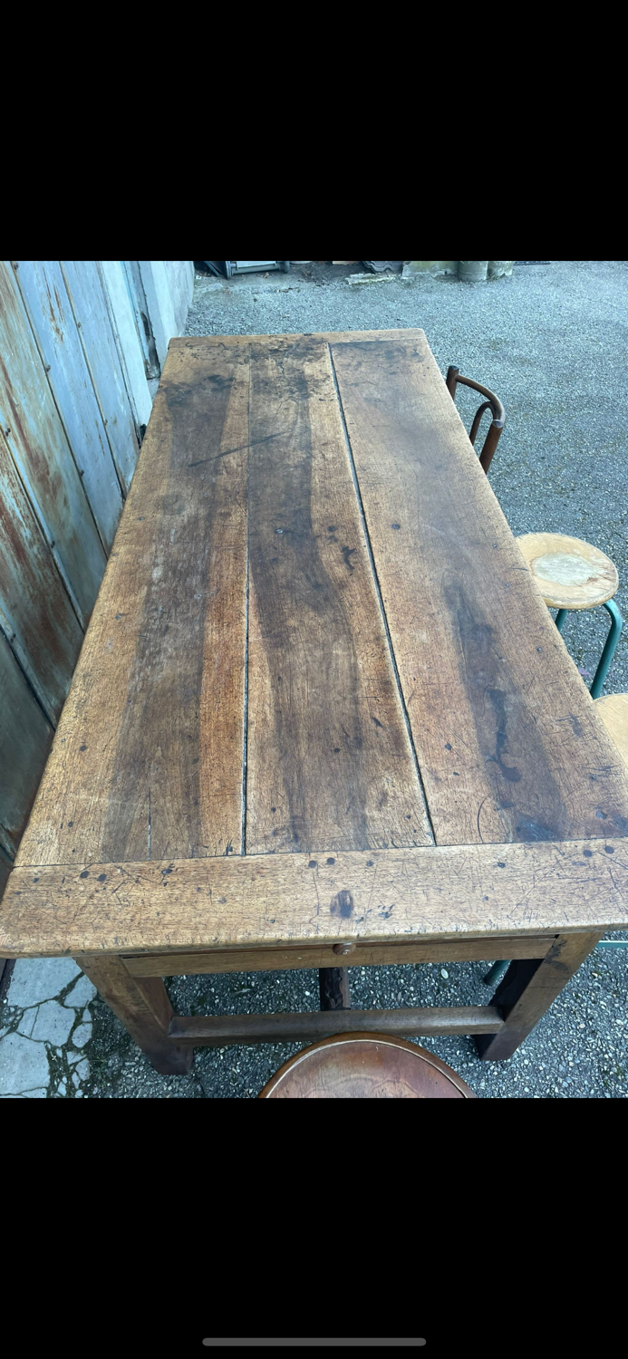 Firm island counter table