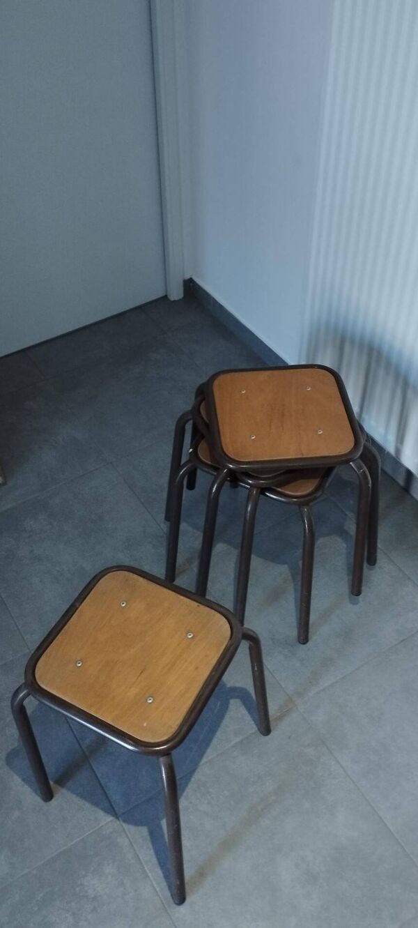 4 tabourets Mullca indus, atelier, école époque vintage
