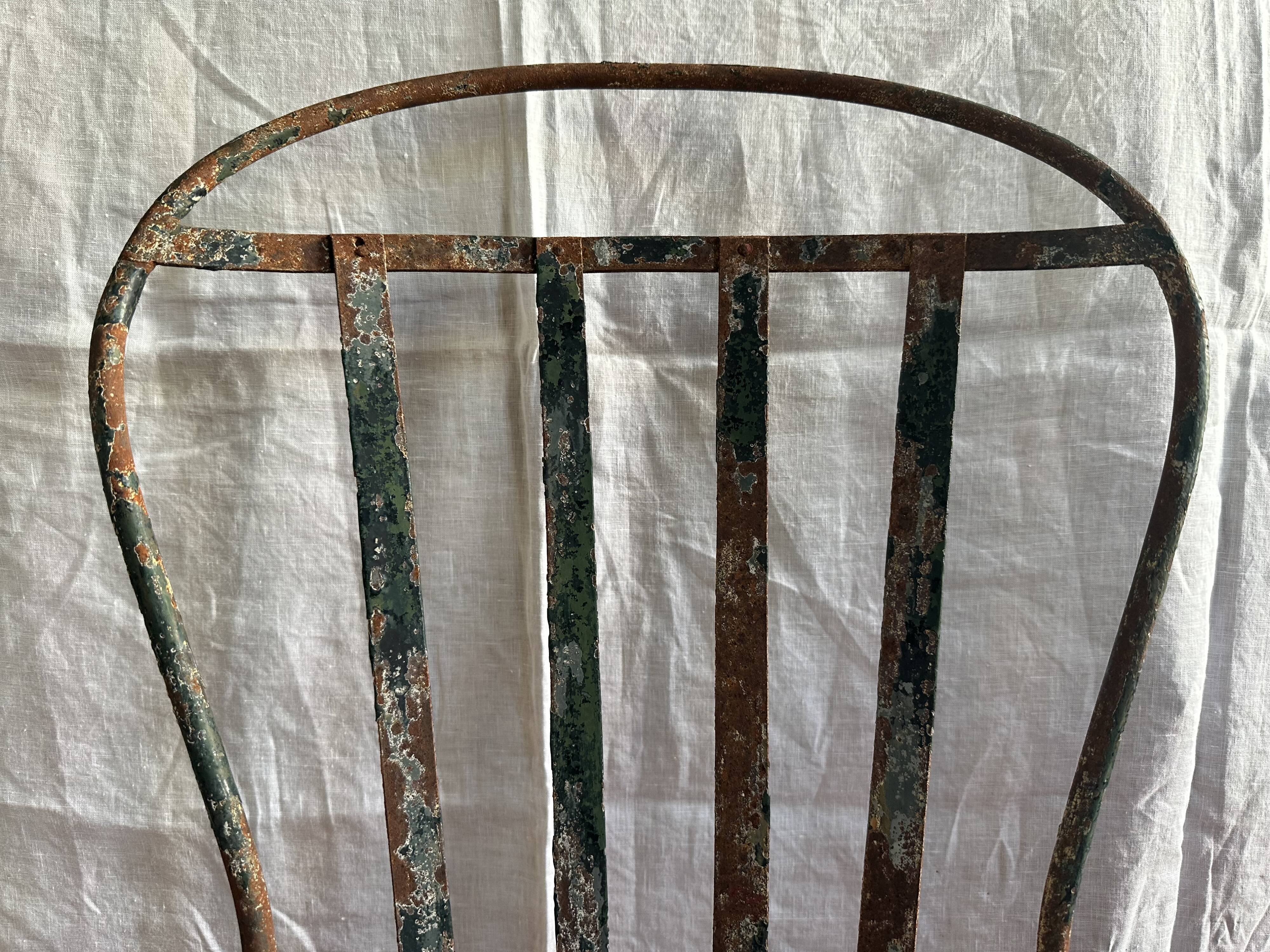 Chaise de jardin en fer peint XIXe