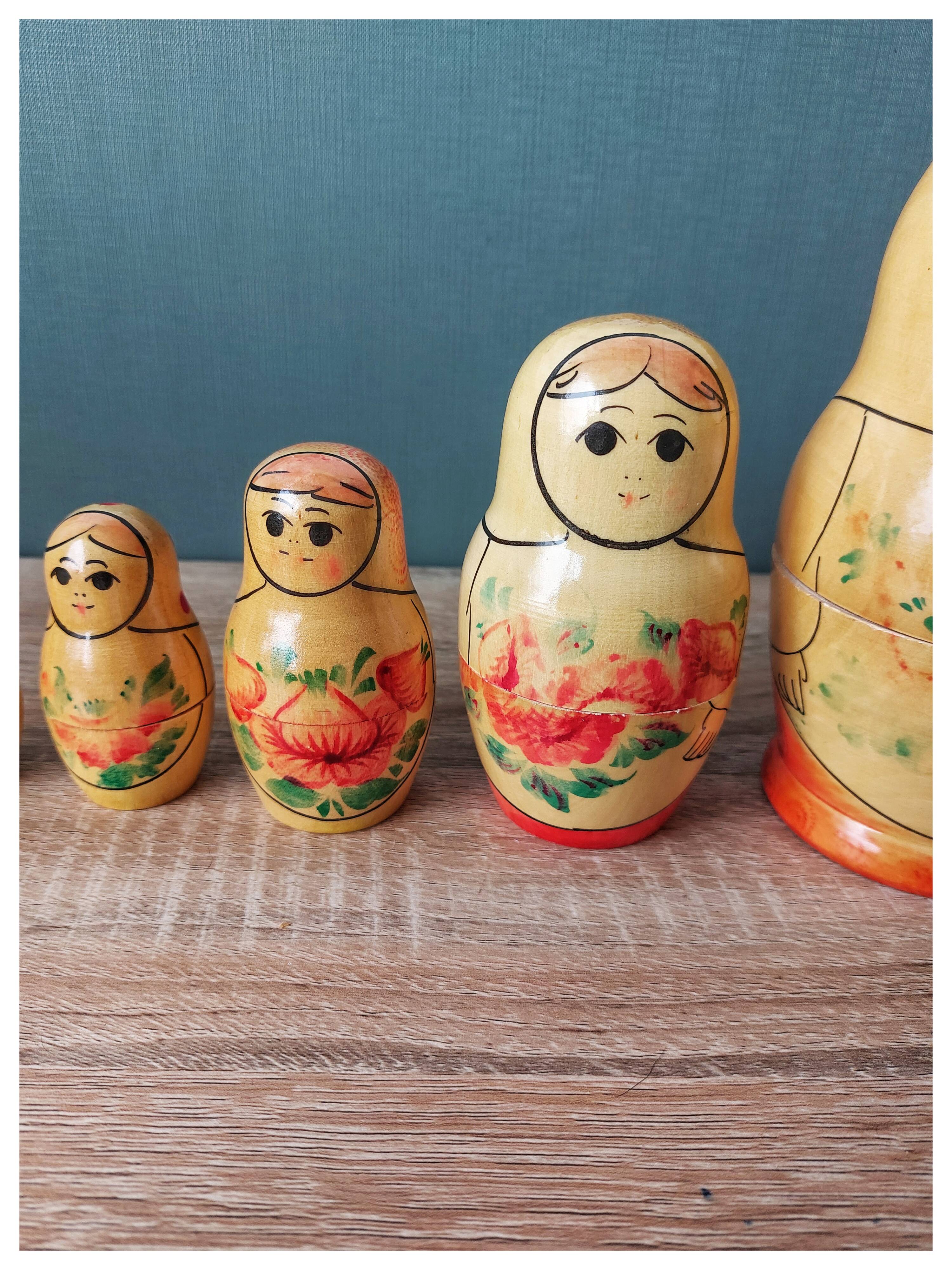 Serie 8 anciennes poupées russes