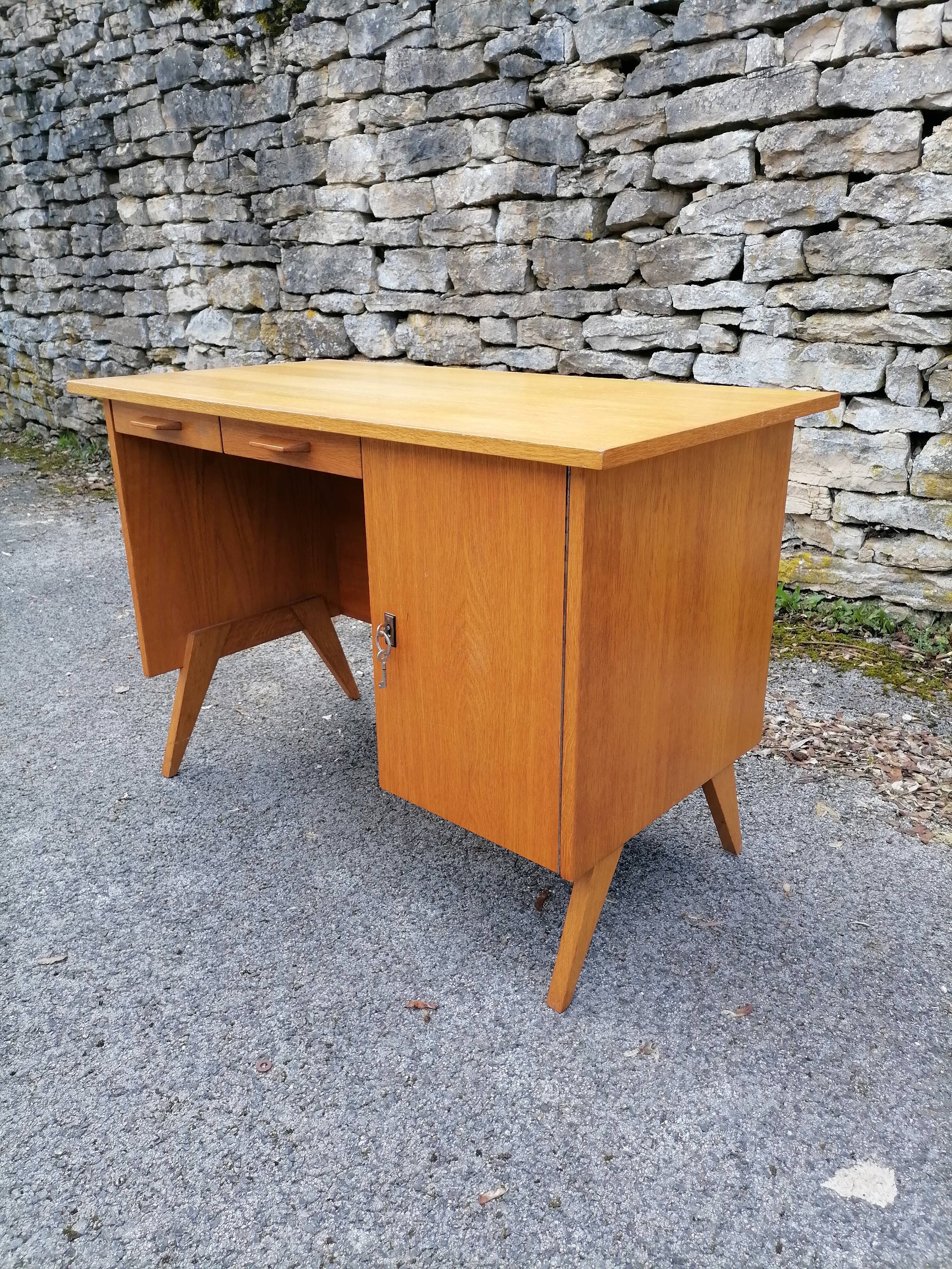 Small desk vintage