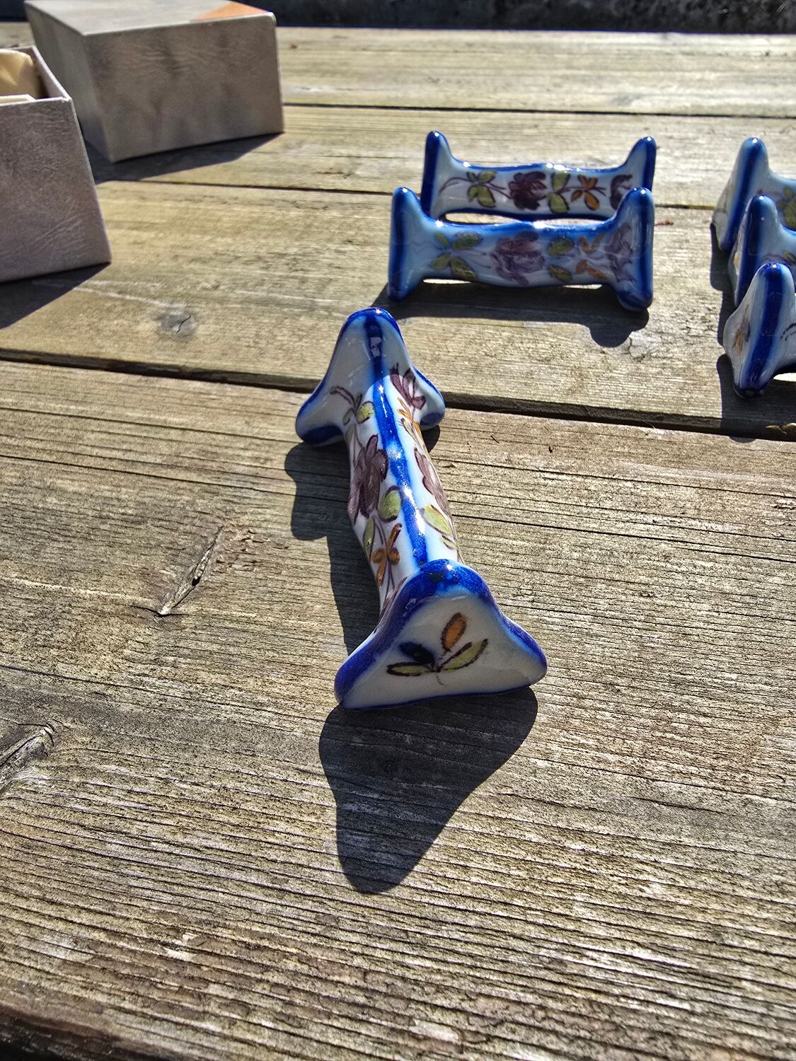 Robert Blin ceramic knife rest from Malicorne